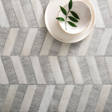 Cargar imagen en el visor de la galería, Dorado Collection DB-01 Grey / Ivory