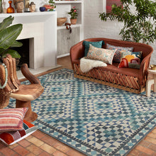 Cargar imagen en el visor de la galería, Malik Collection MAL-09 Ivory / Multi